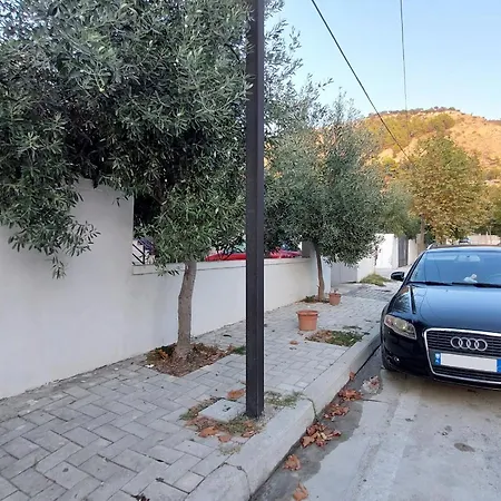 Jon * Vlorë