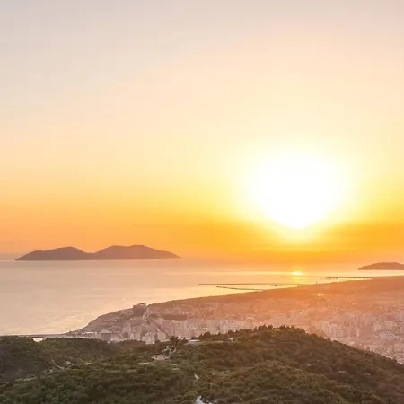 Jon Alloggio in famiglia Vlorë